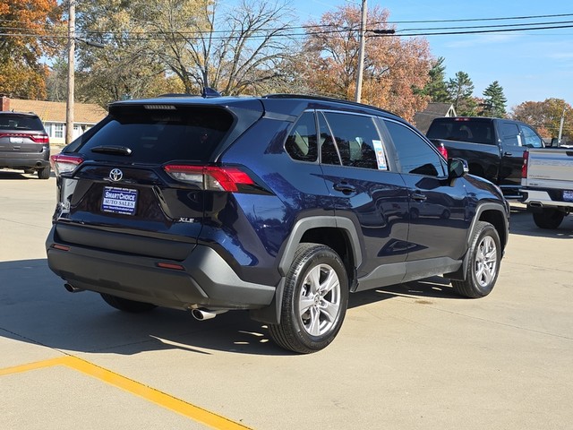 2025 Toyota RAV4 XLE photo 3