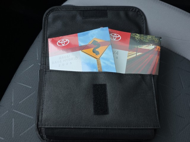 2025 Toyota RAV4 XLE FWD image 42