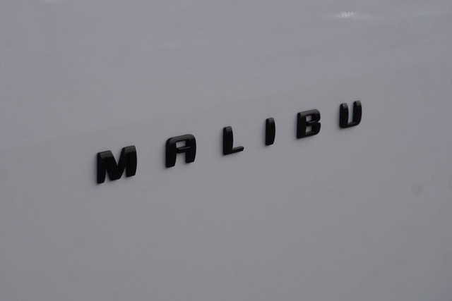 2023 Chevrolet Malibu LT FWD image 12