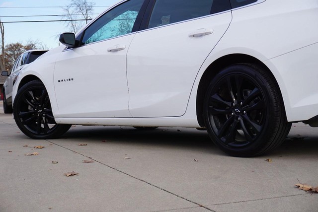 2023 Chevrolet Malibu LT FWD image 14