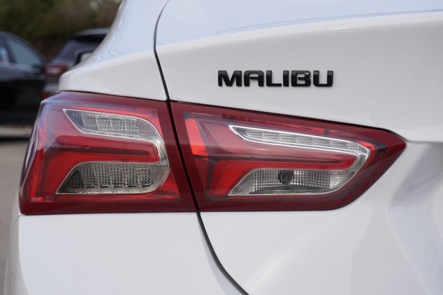 2023 Chevrolet Malibu LT FWD image 17