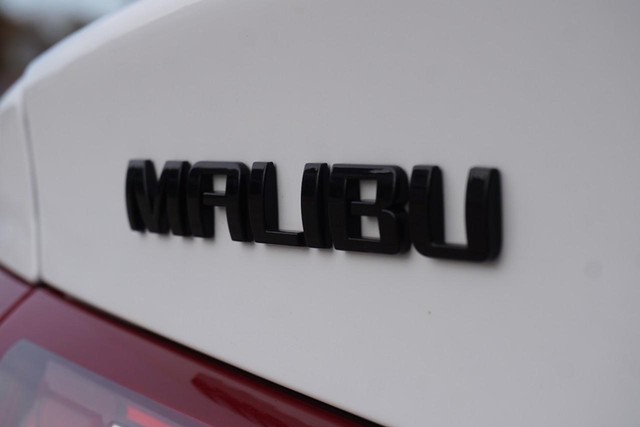 2023 Chevrolet Malibu LT FWD image 19
