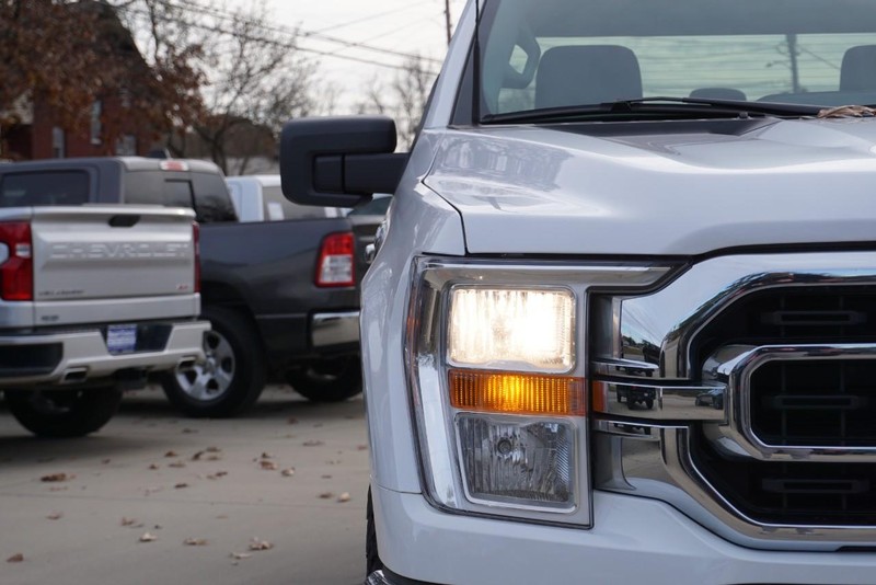 Ford F-150 Vehicle Full-screen Gallery Image 09