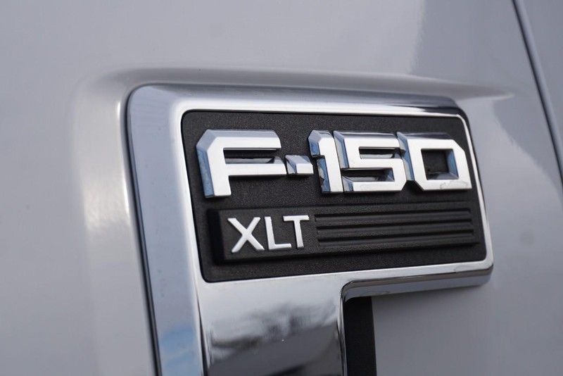 Ford F-150 Vehicle Full-screen Gallery Image 11