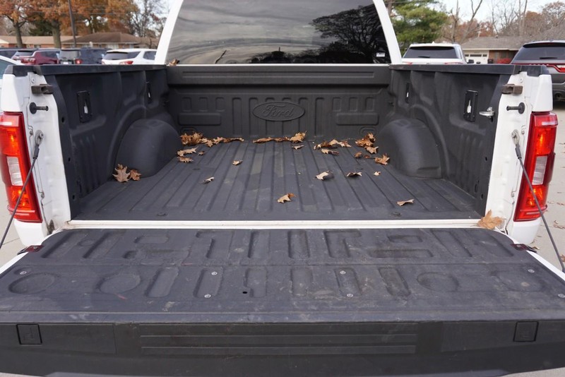 Ford F-150 Vehicle Full-screen Gallery Image 14