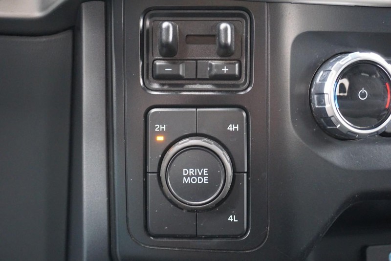 Ford F-150 Vehicle Full-screen Gallery Image 38