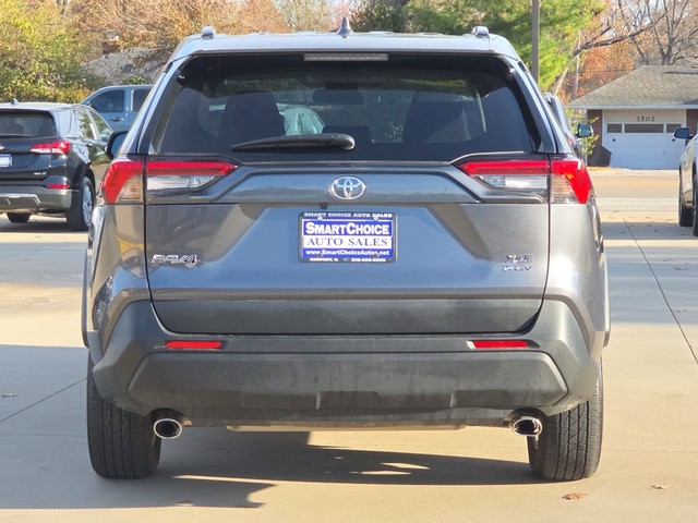 2025 Toyota RAV4 Hybrid XLE photo 3