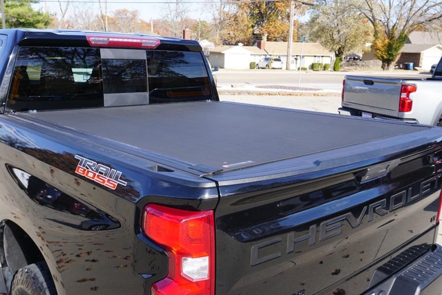 2021 Chevrolet Silverado 1500 4WD LT Trail Boss Crew Cab image 18