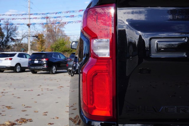 2021 Chevrolet Silverado 1500 4WD LT Trail Boss Crew Cab image 19