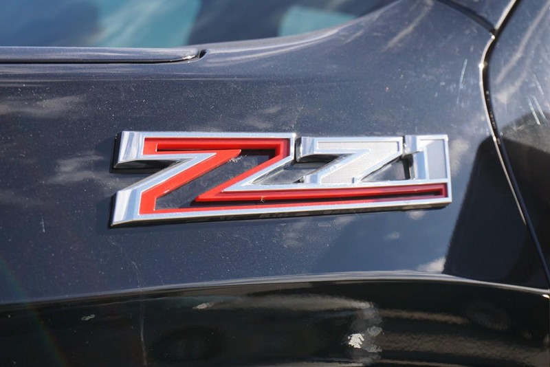 Chevrolet Silverado 1500 Vehicle Full-screen Gallery Image 12