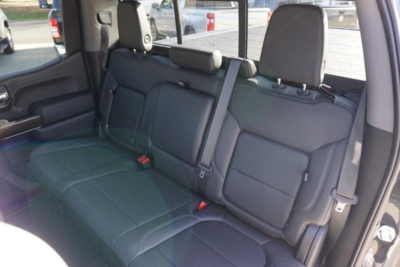 Chevrolet Silverado 1500 Vehicle Full-screen Gallery Image 27