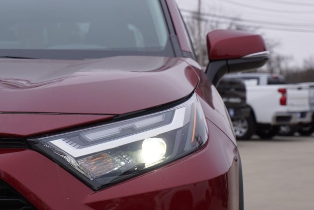 2024 Toyota RAV4 XLE FWD image 10