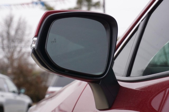 2024 Toyota RAV4 XLE FWD image 15