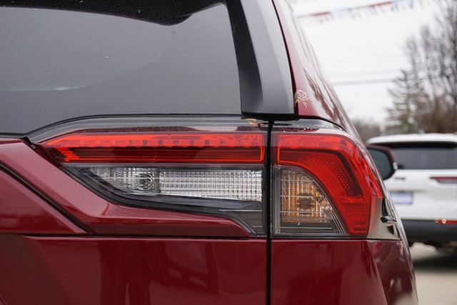 2024 Toyota RAV4 XLE FWD image 17