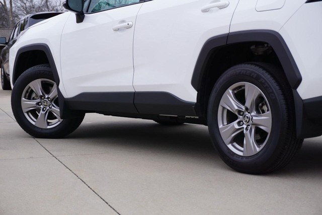 2024 Toyota RAV4 XLE FWD image 13