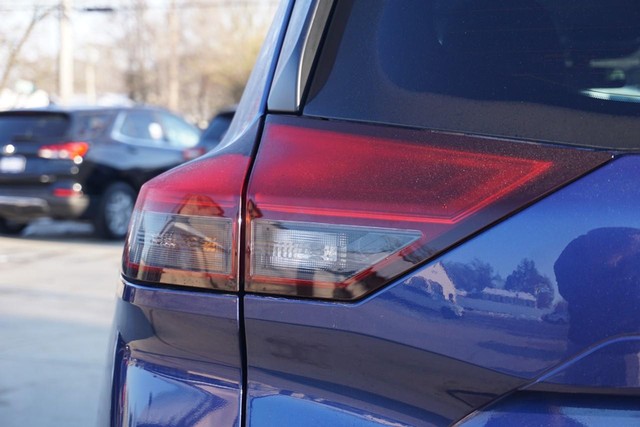 2023 Nissan Rogue SV Premium FWD image 16