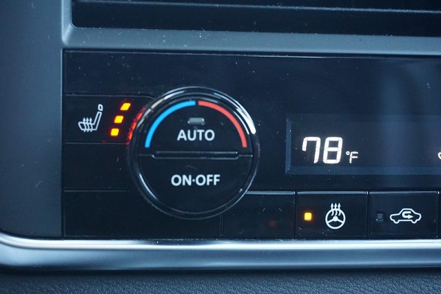 2023 Nissan Rogue SV Premium FWD image 40