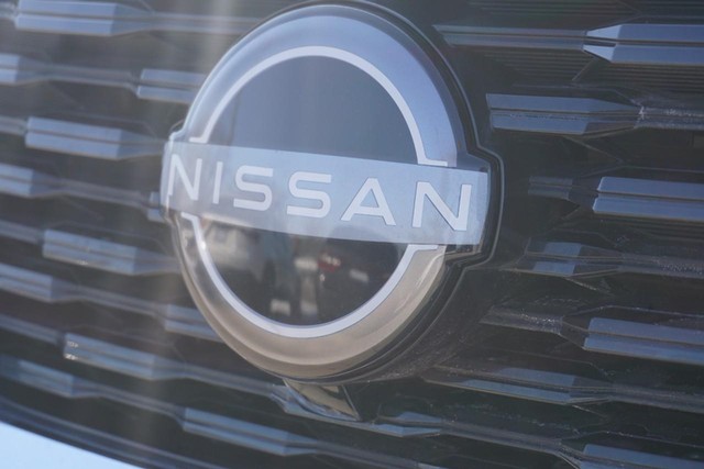 2023 Nissan Rogue SV Premium FWD image 11