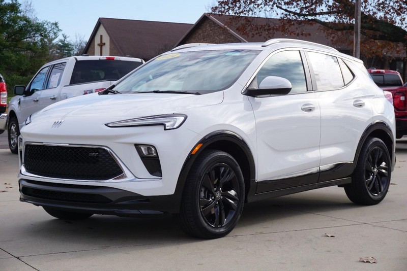 Buick Encore GX Vehicle Full-screen Gallery Image 07