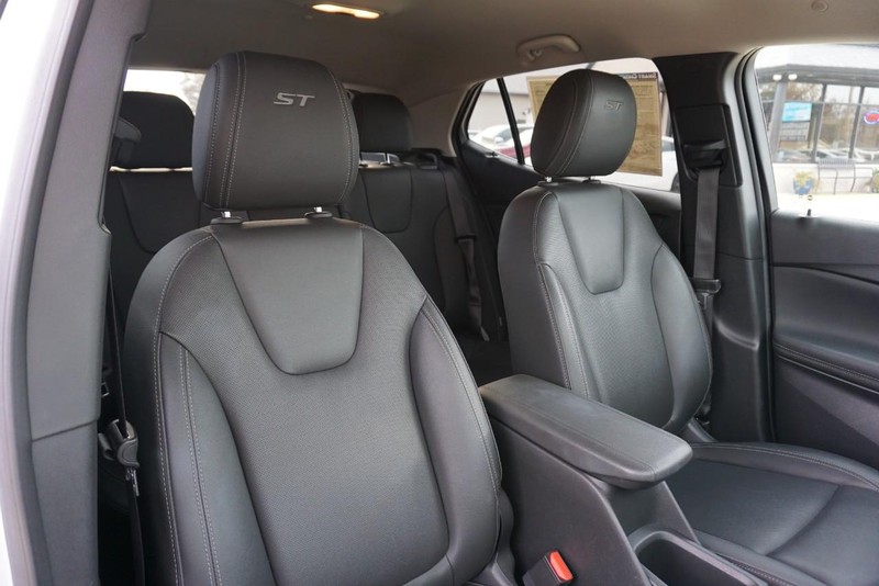 Buick Encore GX Vehicle Full-screen Gallery Image 29