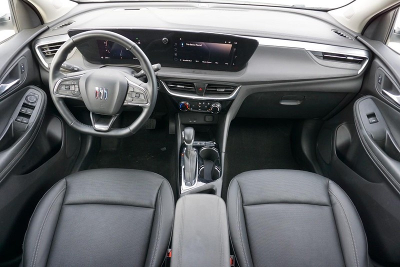Buick Encore GX Vehicle Full-screen Gallery Image 30