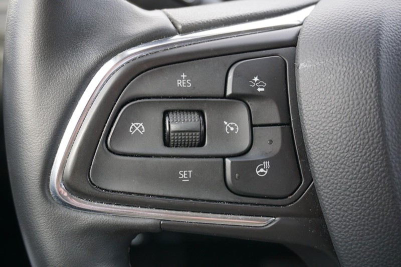 Buick Encore GX Vehicle Full-screen Gallery Image 34