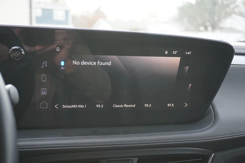 Buick Encore GX Vehicle Full-screen Gallery Image 38