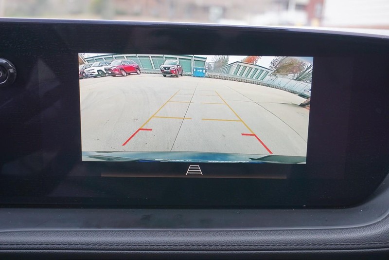 Buick Encore GX Vehicle Full-screen Gallery Image 47