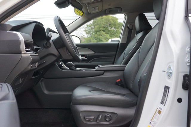 2025 Toyota Grand Highlander XLE FWD image 19