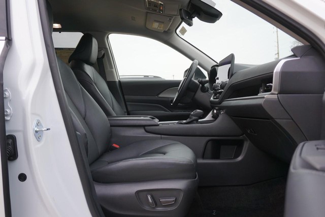 2025 Toyota Grand Highlander XLE FWD image 28