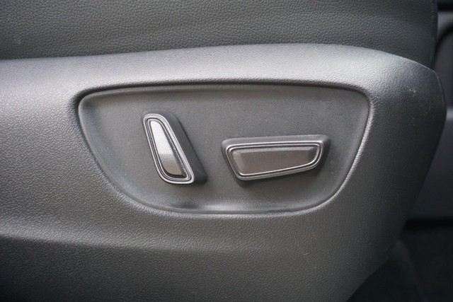 2025 Toyota Grand Highlander XLE FWD image 29