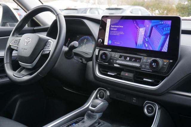 2025 Toyota Grand Highlander XLE FWD image 34