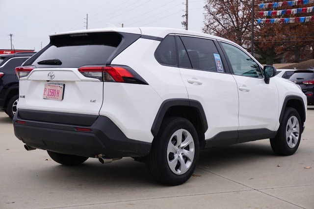 2025 Toyota RAV4 LE photo 2