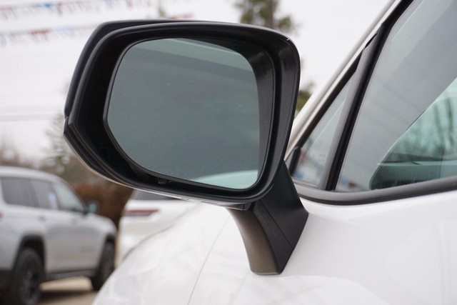 2025 Toyota RAV4 LE FWD image 15