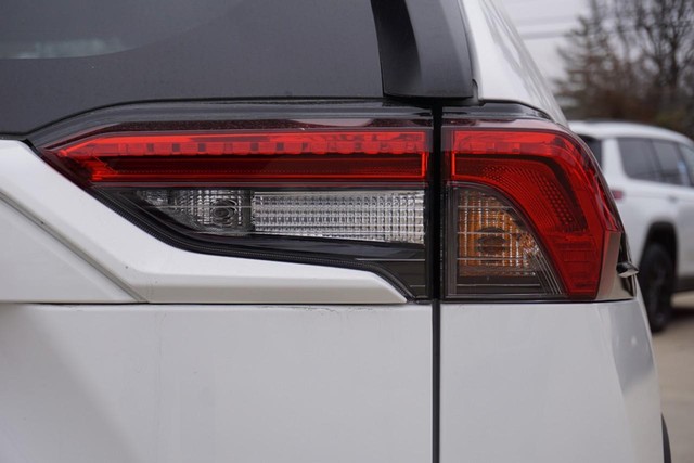 2025 Toyota RAV4 LE FWD image 17