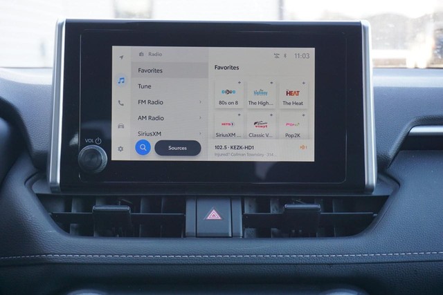 2025 Toyota RAV4 LE FWD image 31