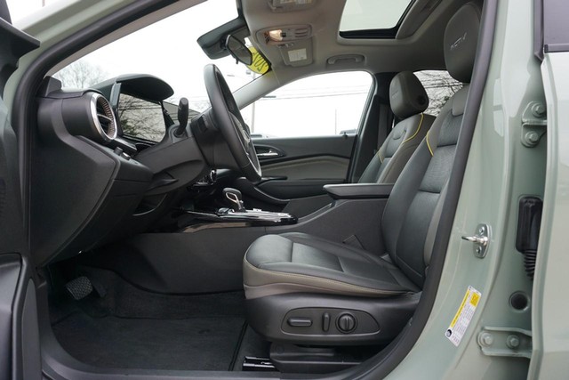2025 Chevrolet Trax ACTIV image 23