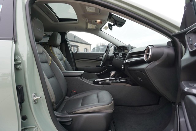 2025 Chevrolet Trax ACTIV image 31