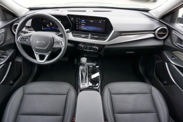 2025 Chevrolet Trax ACTIV image 34