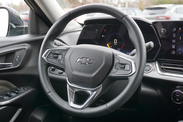 2025 Chevrolet Trax ACTIV image 35