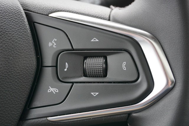 2025 Chevrolet Trax ACTIV image 40