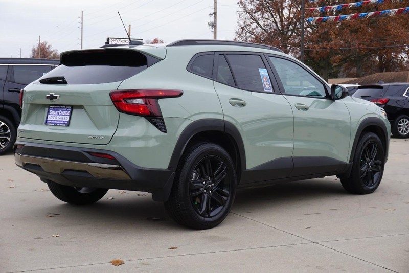 Chevrolet Trax Vehicle Full-screen Gallery Image 03