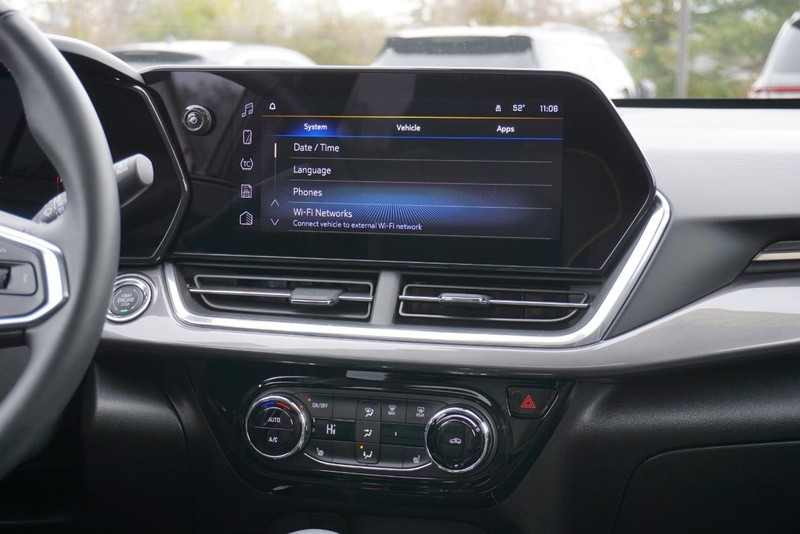 Chevrolet Trax Vehicle Full-screen Gallery Image 36