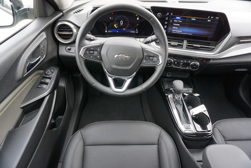 Chevrolet Trax Vehicle Full-screen Gallery Image 38