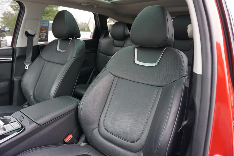 Hyundai Tucson Vehicle Full-screen Gallery Image 23