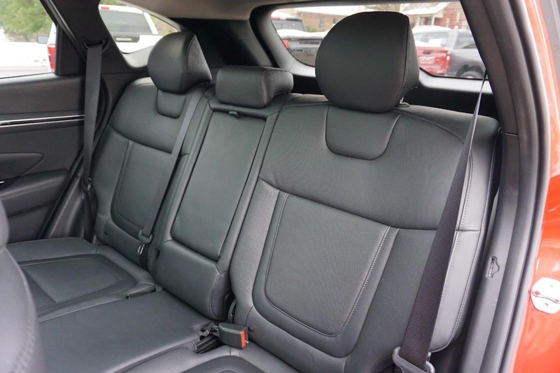 Hyundai Tucson Vehicle Full-screen Gallery Image 25