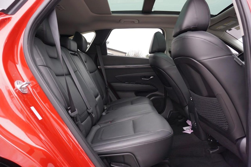 Hyundai Tucson Vehicle Full-screen Gallery Image 26