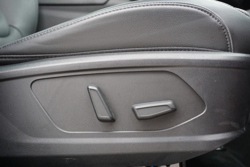 Hyundai Tucson Vehicle Full-screen Gallery Image 29