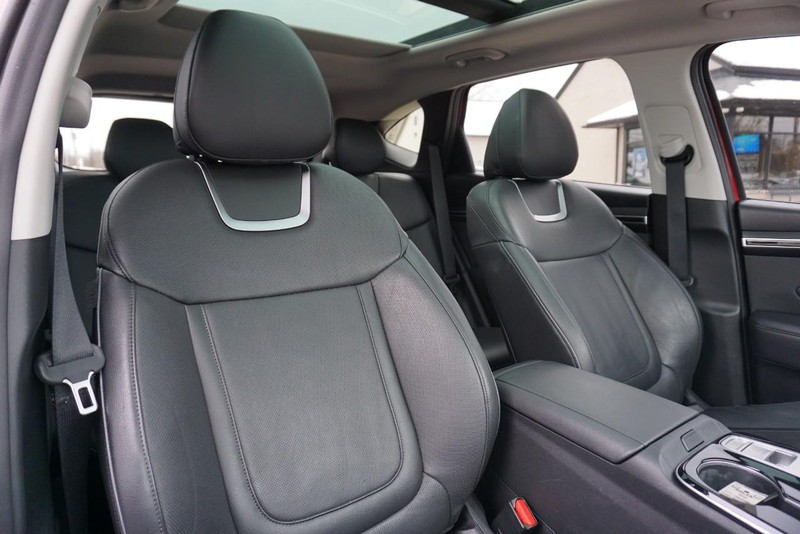 Hyundai Tucson Vehicle Full-screen Gallery Image 30