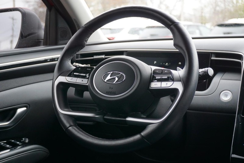 Hyundai Tucson Vehicle Full-screen Gallery Image 32